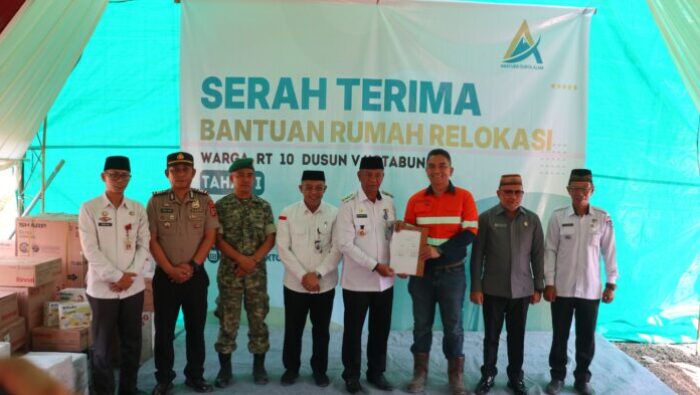 Bupati Oskar Manoppo Resmikan Relokasi 20 KK, Warga Terima Rumah dan Bantuan Modal Usaha