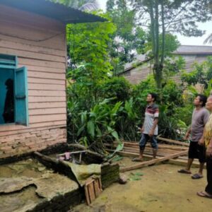Satgas TMMD ke-130 Kodim 0209/Labuhanbatu Bangun Rumah Layak Huni, Hadirkan Harapan Baru bagi Ibu Heni dan Keluarga