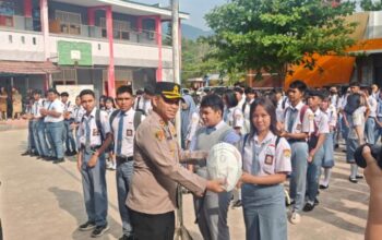 Kapolres Mitra Sambangi SMKN 1 Ratahan, Edukasi Siswa soal Narkoba dan Tertib Lalu Lintas