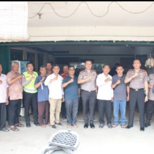 Kapolres Kubu Raya Buka Dialog Kamtibmas, Warga Parit Baru Didorong Aktif Melapor