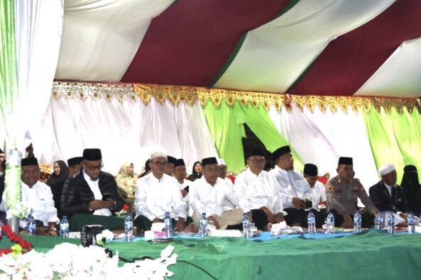 Sekda Boltim Hadiri Tabligh Akbar Hari Santri Nasional 2026